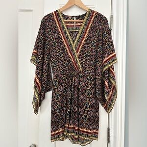 Beautiful XXS BCBG romper w/butterfly wing sleeves
